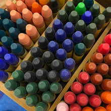 Lade das Bild in den Galerie-Viewer, Wachsmalstift