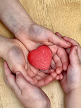 Lade das Bild in den Galerie-Viewer, Freundschafts-Herzen - Kindness Hearts