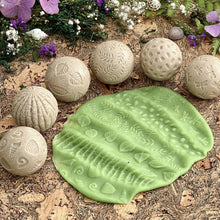 Lade das Bild in den Galerie-Viewer, Roll Around – Nature - Natur