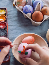 Lade das Bild in den Galerie-Viewer, Baumschmuck: Sunrise Eggs (Ostereier)