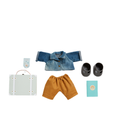 Lade das Bild in den Galerie-Viewer, Dinkum Dolls Reiseoutfit - Salbeigrün