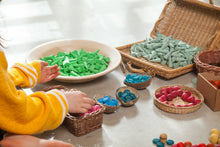 Lade das Bild in den Galerie-Viewer, Mandala grüne Kegel