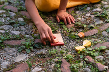 Lade das Bild in den Galerie-Viewer, Happy Place