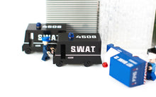 Lade das Bild in den Galerie-Viewer, S.W.A.T Van