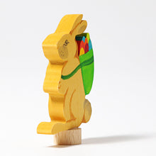 Lade das Bild in den Galerie-Viewer, Steckfigur Hase mit Korb
