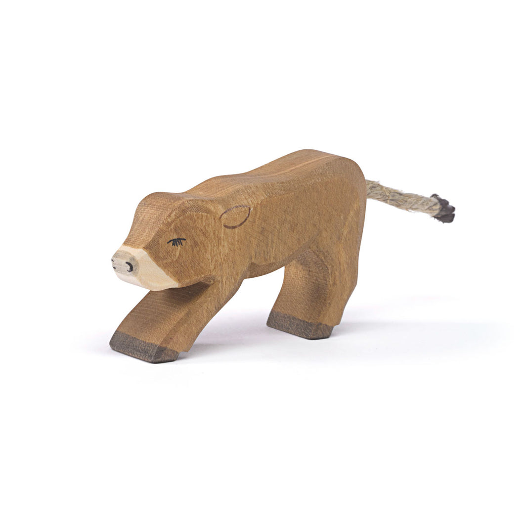 Almkälbchen, trinkend