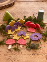 Lade das Bild in den Galerie-Viewer, Scenery Stones – Fairy Tale Play / Landschaftssteine – Märchenspiel
