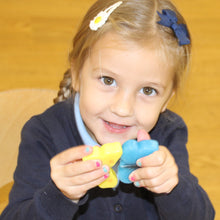 Lade das Bild in den Galerie-Viewer, Schmetterlinge - Butterflies – Sensory Play Stones
