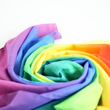 Lade das Bild in den Galerie-Viewer, Spieltuch Regenbogen 120 x 120 cm

