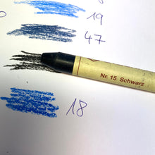 Lade das Bild in den Galerie-Viewer, Wachsmalstift
