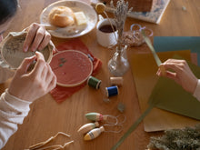 Lade das Bild in den Galerie-Viewer, Baumschmuck: Winter Sparkles
