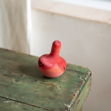 Lade das Bild in den Galerie-Viewer, Chill Pink Bird
