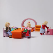 Lade das Bild in den Galerie-Viewer, Rosa-Orangenes Bauhaus
