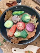 Lade das Bild in den Galerie-Viewer, Sensory Play Stones – Vegetables – Gemüse
